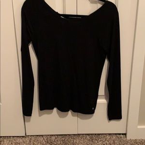 Fabletics Long sleeve shirt w/ open back. Size Xs